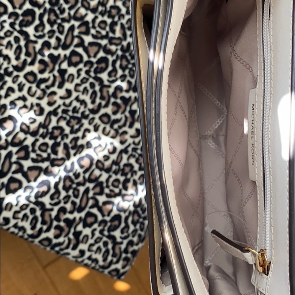 Michael Kors Leather Shoulder Bag - Picture 2 of 6